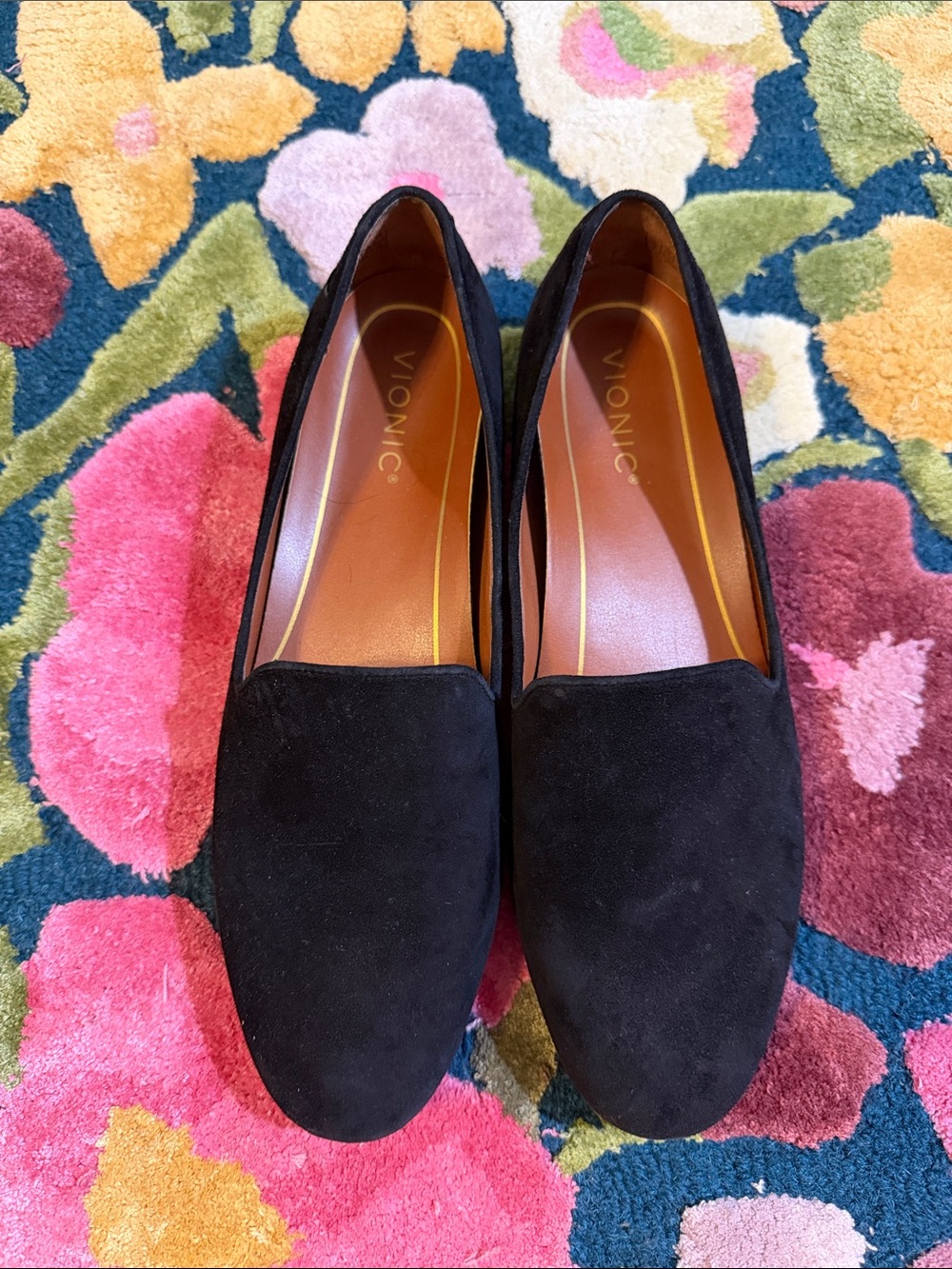 Vionic Black Suede Willa Loafers